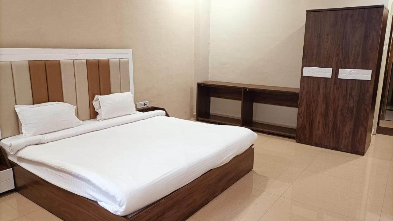 Hotel Emperor Paradise Bilāspur Extérieur photo