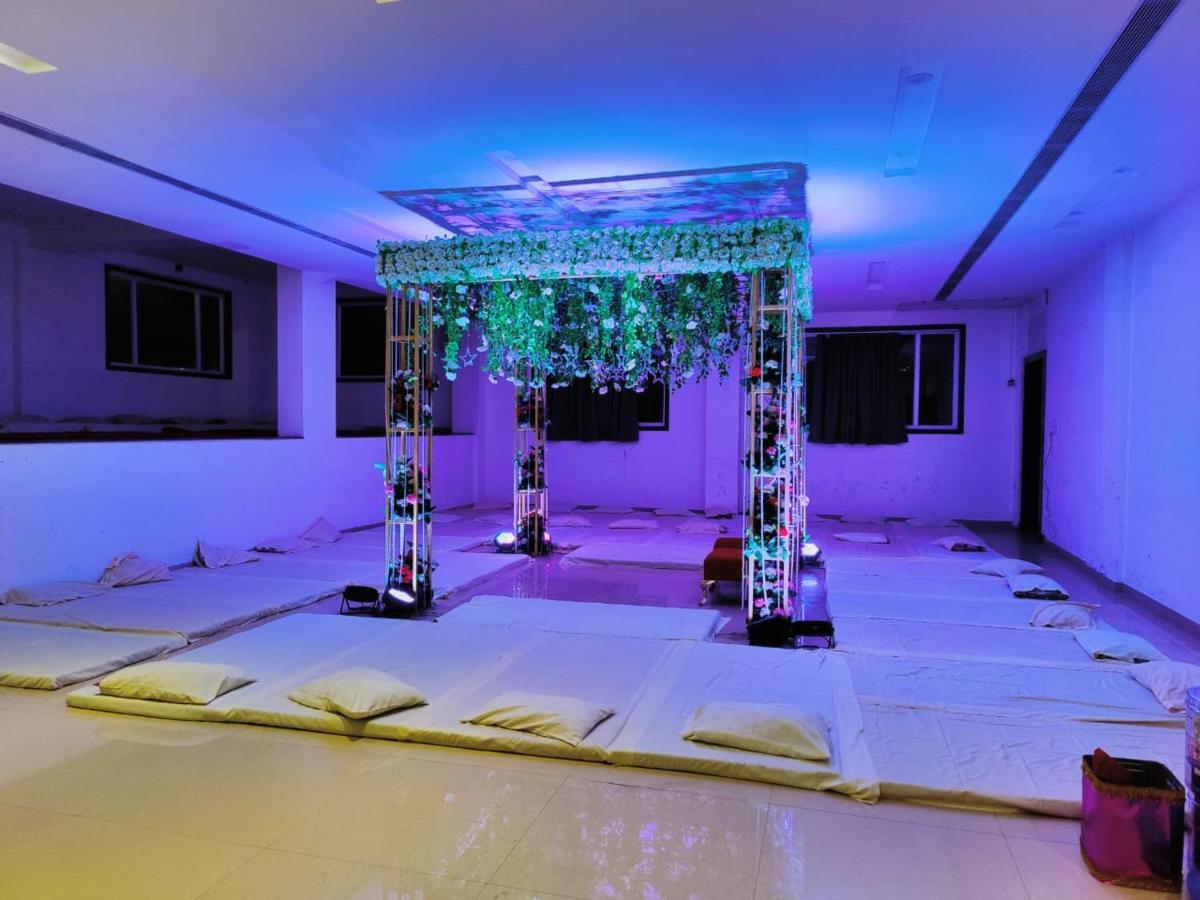 Hotel Emperor Paradise Bilāspur Extérieur photo